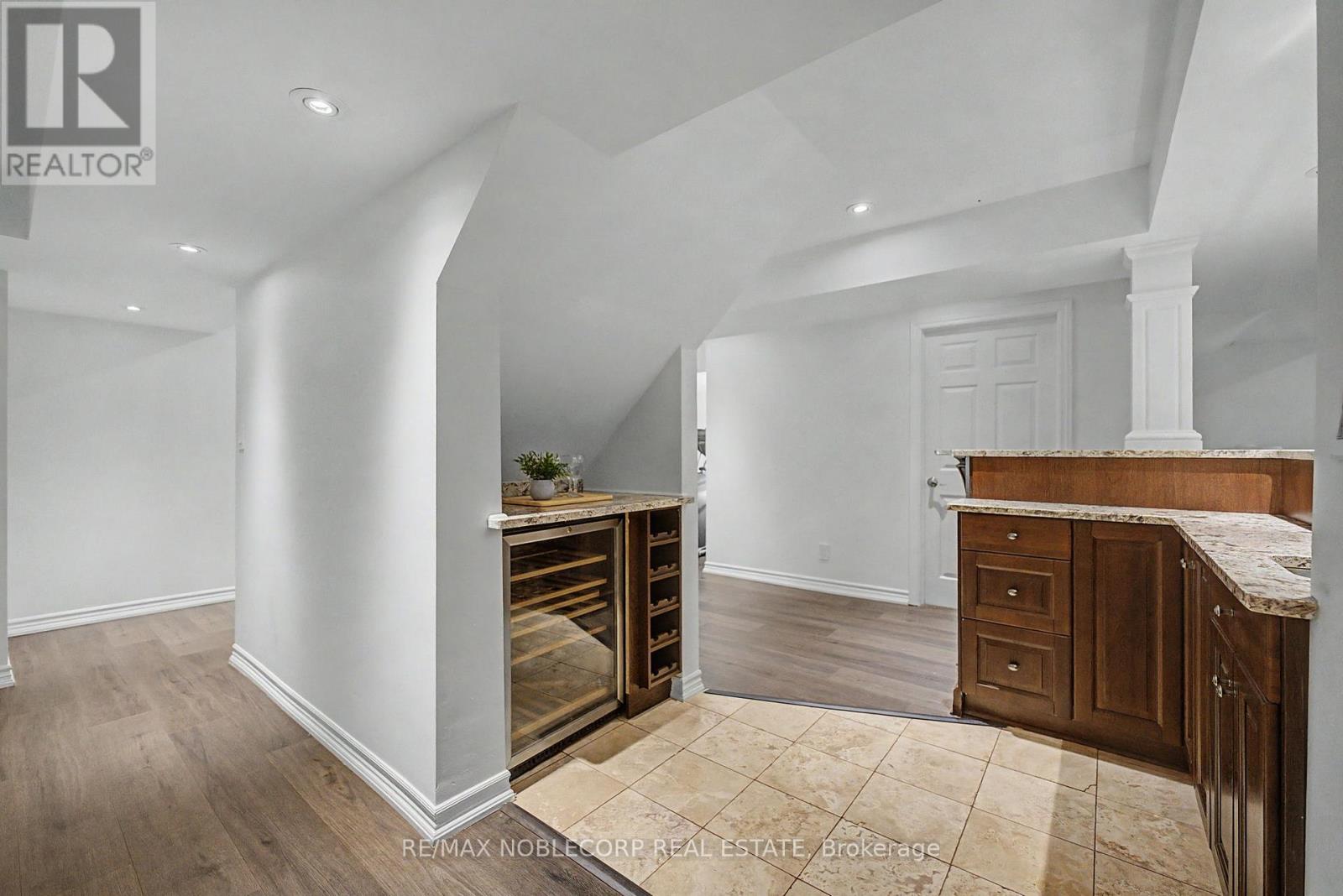 68 Meadowglen Boulevard, Halton Hills (Georgetown), Ontario  L7G 6J3 - Photo 35 - W13483598