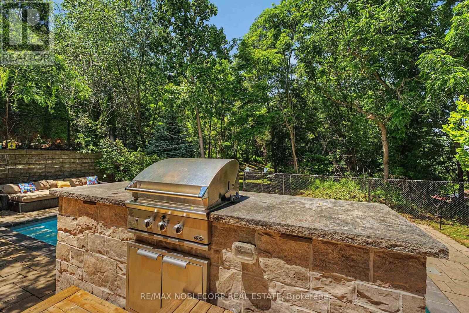 68 Meadowglen Boulevard, Halton Hills (Georgetown), Ontario  L7G 6J3 - Photo 44 - W13483598