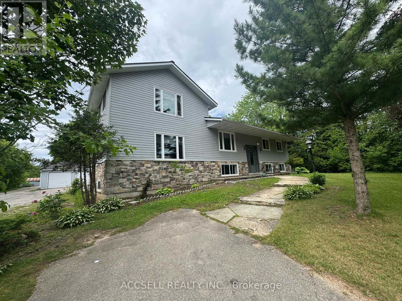 14222 Dublin Line, Halton Hills (Rural Halton Hills), Ontario  L7J 2L9 - Photo 1 - W13484860