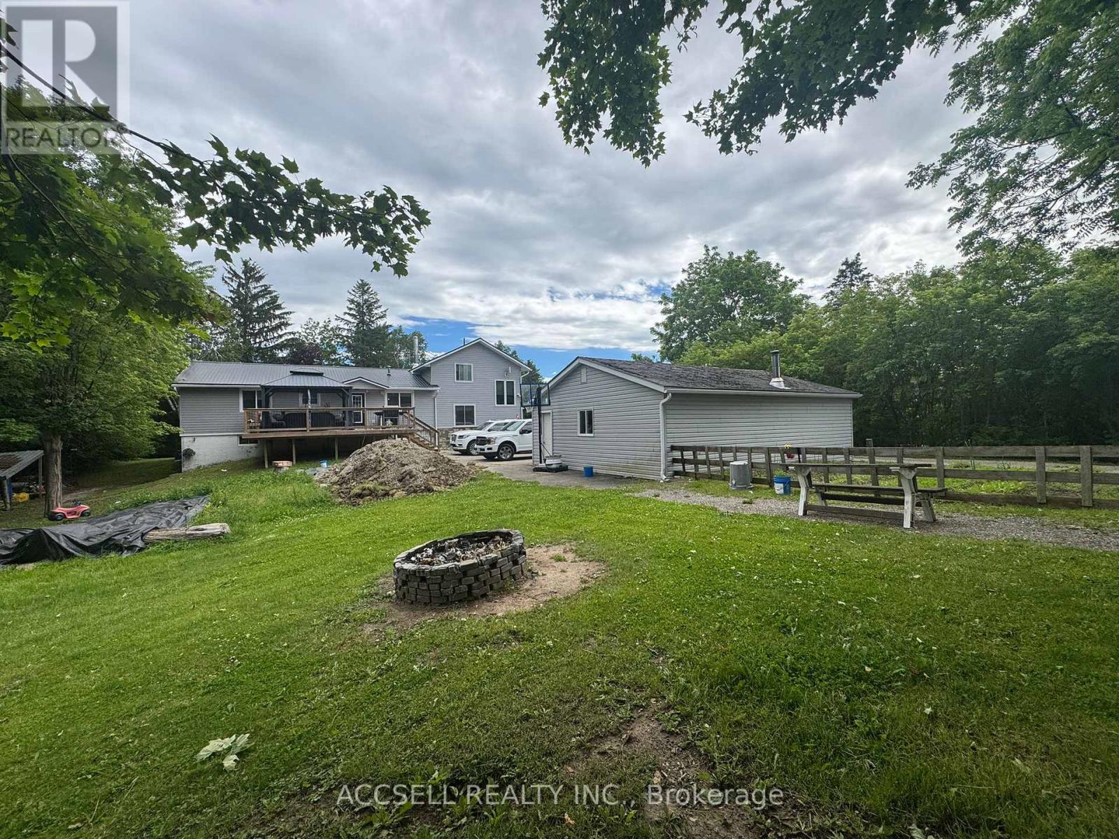 14222 Dublin Line, Halton Hills (Rural Halton Hills), Ontario  L7J 2L9 - Photo 3 - W13484860