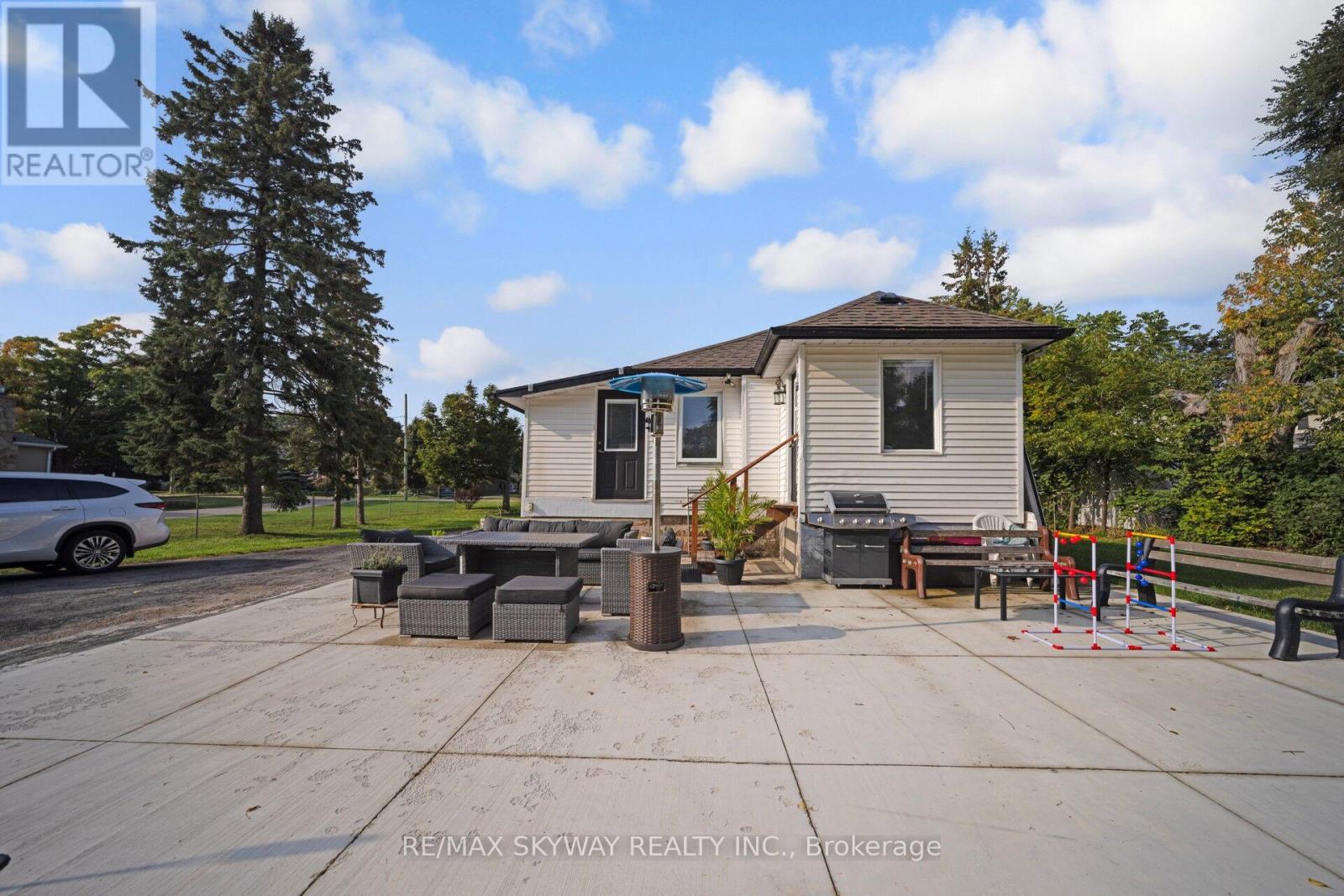45 Confederation Street, Halton Hills (Glen Williams), Ontario  L7G 3R4 - Photo 12 - W13485934