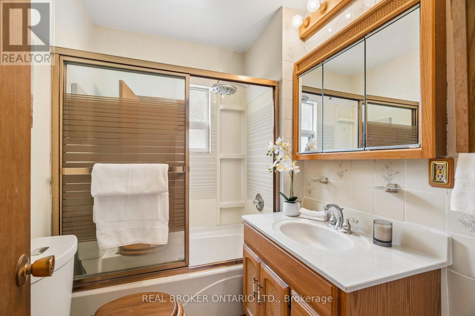 230 Mason Boulevard, Halton Hills (Ac Acton), Ontario  L7J 1A8 - Photo 18 - W13486196