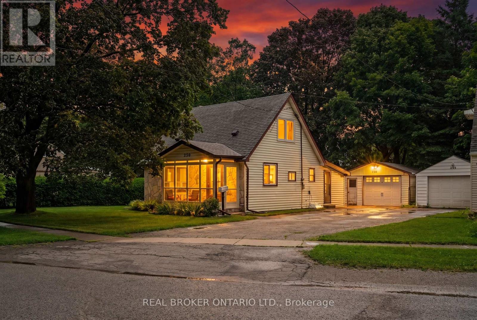 230 Mason Boulevard, Halton Hills (Ac Acton), Ontario  L7J 1A8 - Photo 2 - W13486196