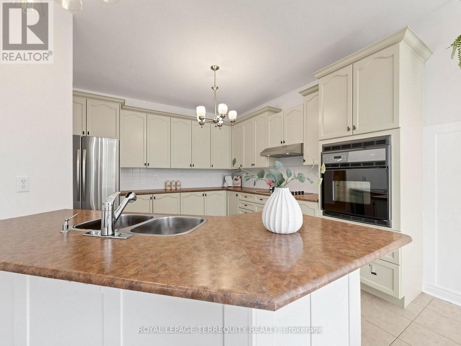 19 Johnson Crescent, Halton Hills (Georgetown), Ontario  L7G 6C9 - Photo 20 - W13487500