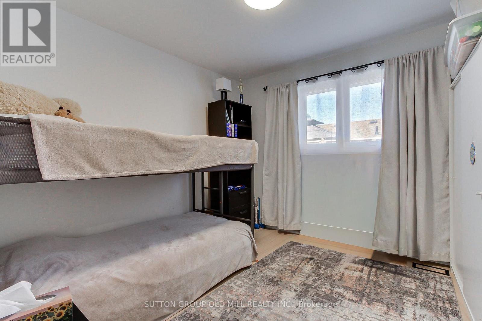 23 Moore Park Crescent, Halton Hills (Georgetown), Ontario  L7G 2T3 - Photo 16 - W13487512