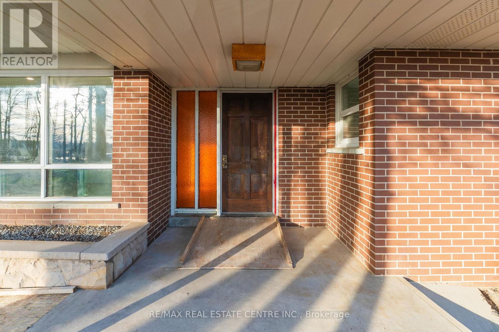 8449 8th Line, Halton Hills (Rural Halton Hills), Ontario  L7G 4S5 - Photo 3 - W13487902