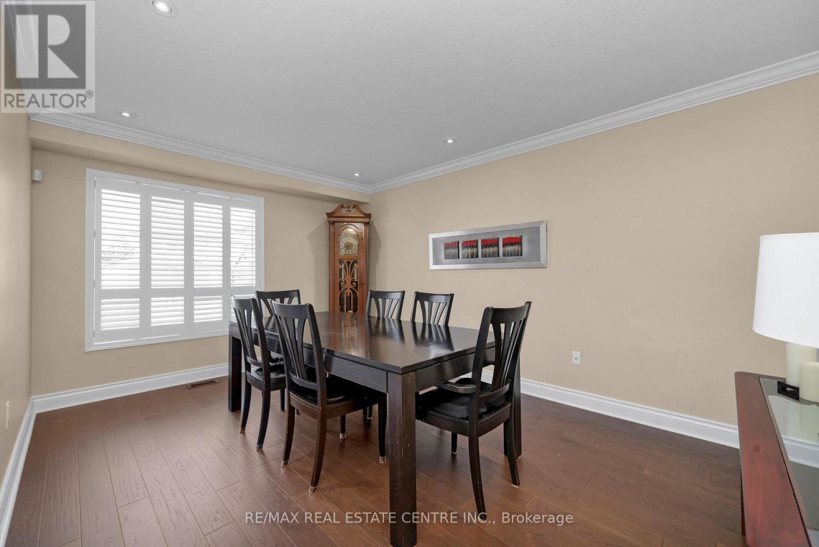 27 Milfoil Street, Halton Hills (Georgetown), Ontario  L7G 6M5 - Photo 6 - W13488120