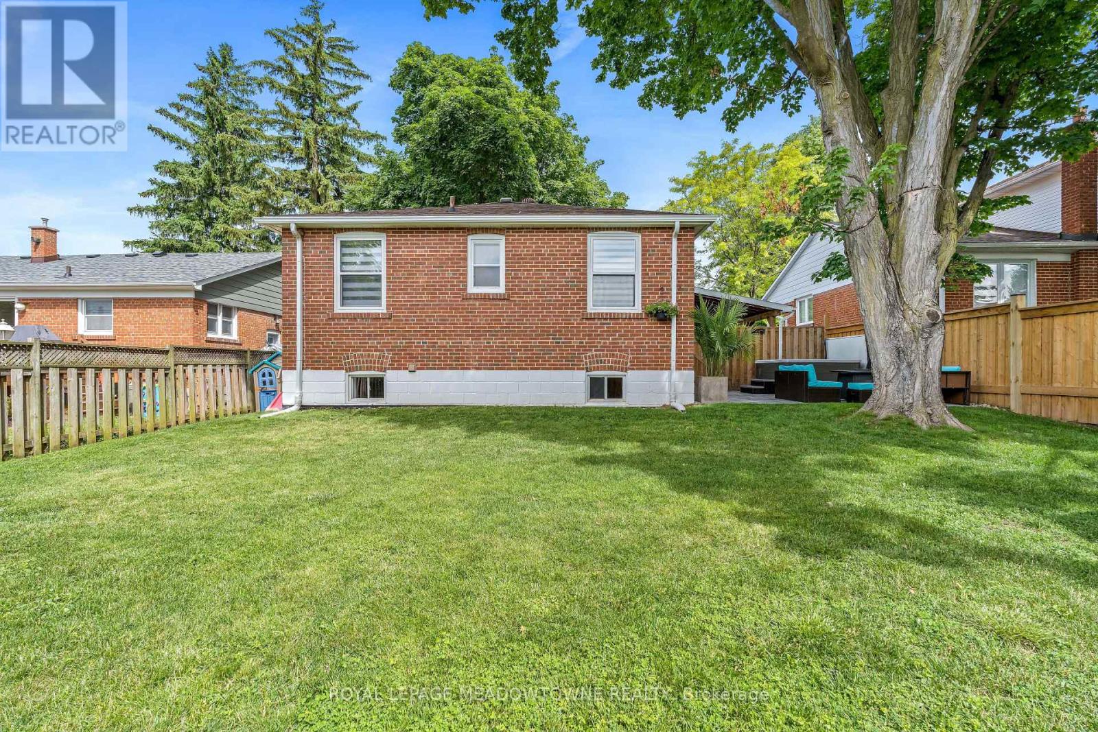 35 Henry Street, Halton Hills (Georgetown), Ontario  L7G 2K5 - Photo 31 - W13488188