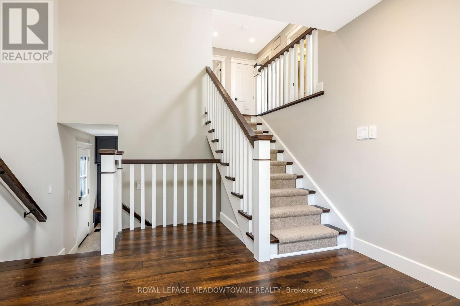 23 Mackenzie Drive, Halton Hills (Georgetown), Ontario  L7G 4C1 - Photo 26 - W13488728