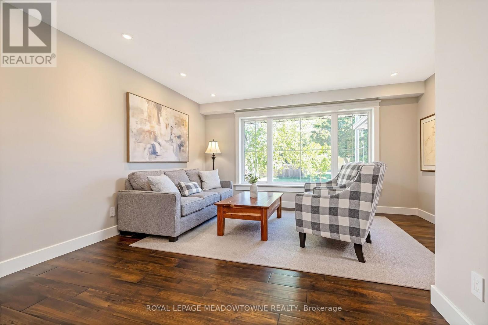 23 Mackenzie Drive, Halton Hills (Georgetown), Ontario  L7G 4C1 - Photo 8 - W13488728