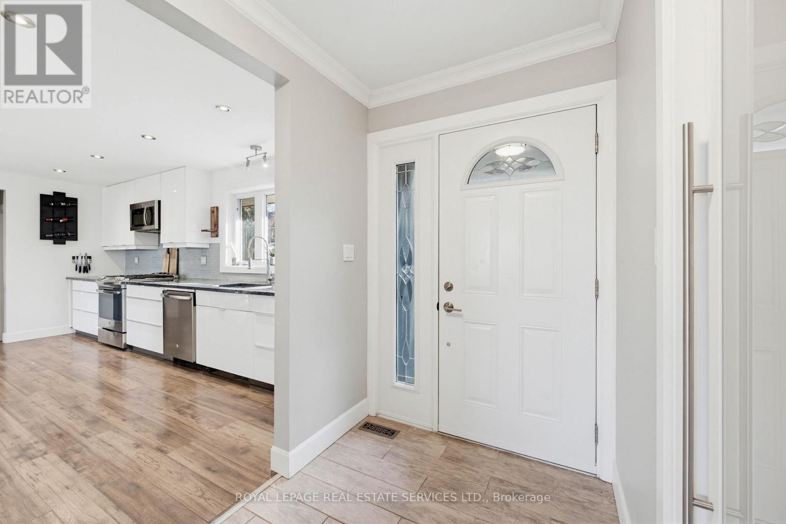 18 Cherry Street, Halton Hills (Georgetown), Ontario  L7G 3J8 - Photo 12 - W13488954