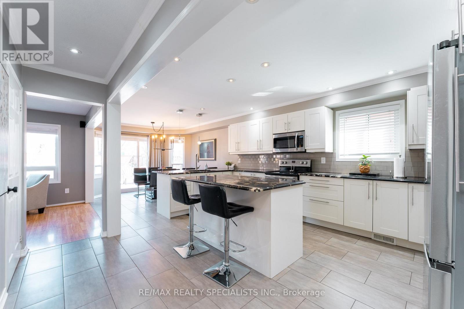 34 Killaloe Crescent, Halton Hills (Georgetown), Ontario  L7G 5N2 - Photo 15 - W13489480