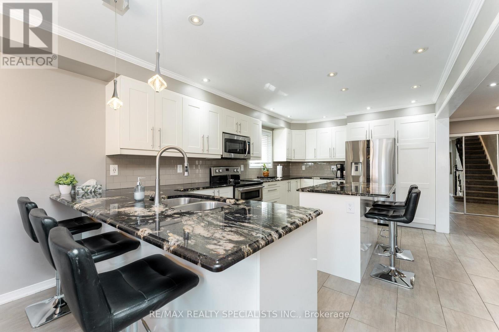34 Killaloe Crescent, Halton Hills (Georgetown), Ontario  L7G 5N2 - Photo 17 - W13489480