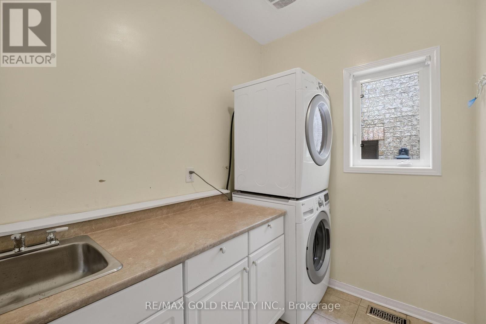 106 Meadowlark Drive, Halton Hills (Georgetown), Ontario  L7G 6N6 - Photo 32 - W13491932