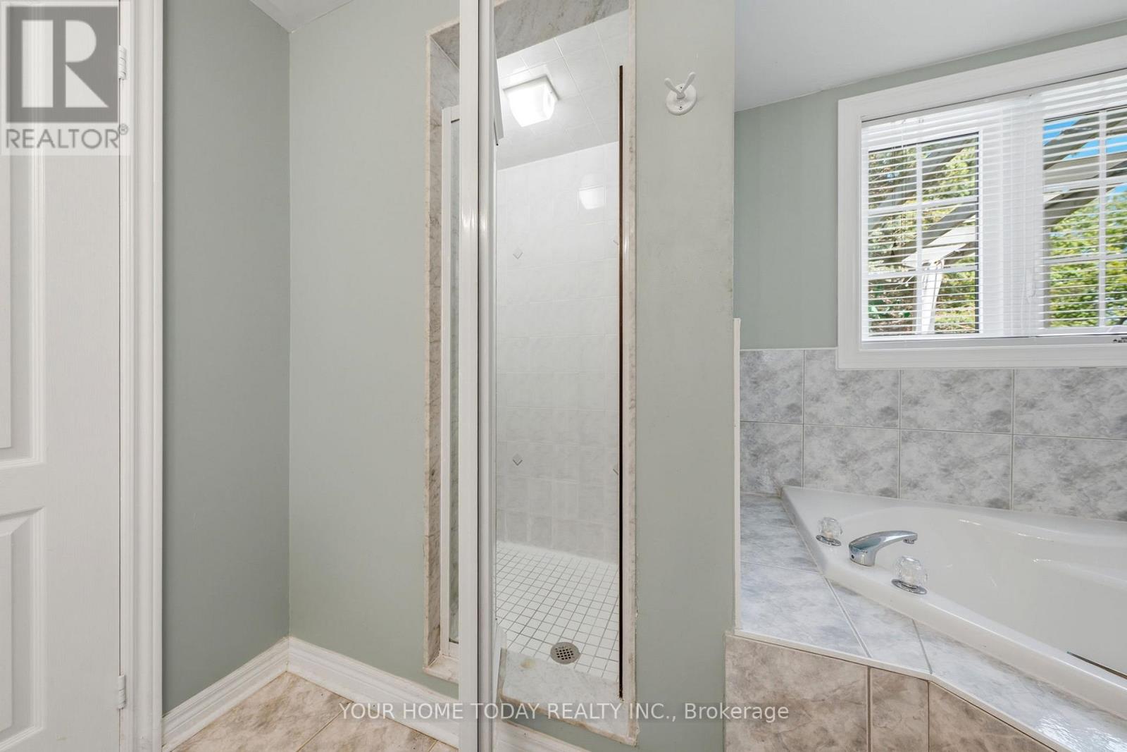 2 Trillium Terrace, Halton Hills (Rural Halton Hills), Ontario  L7J 2W8 - Photo 35 - W13492544