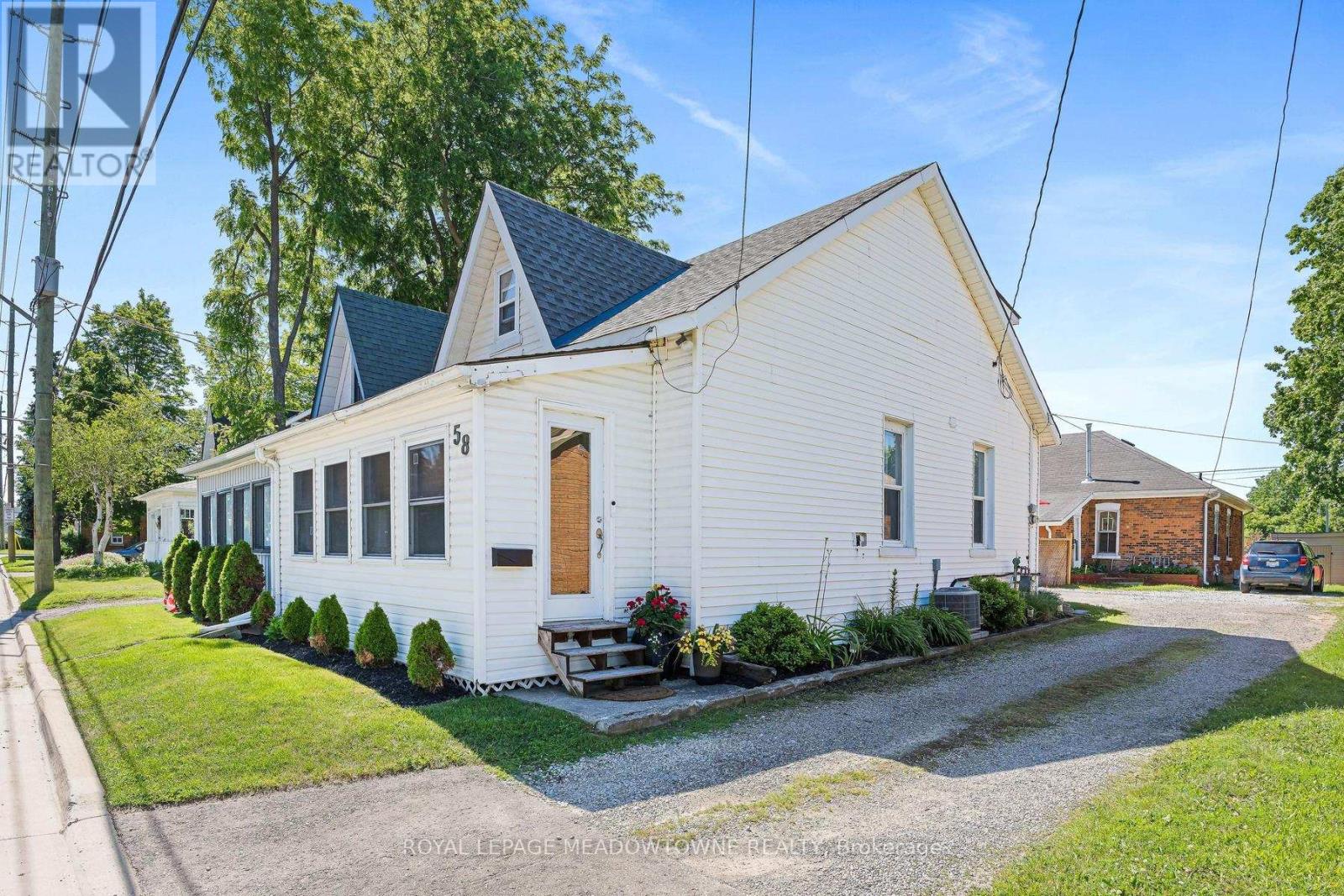 58 Young Street, Halton Hills (Ac Acton), Ontario  L7J 2G6 - Photo 4 - W13493218
