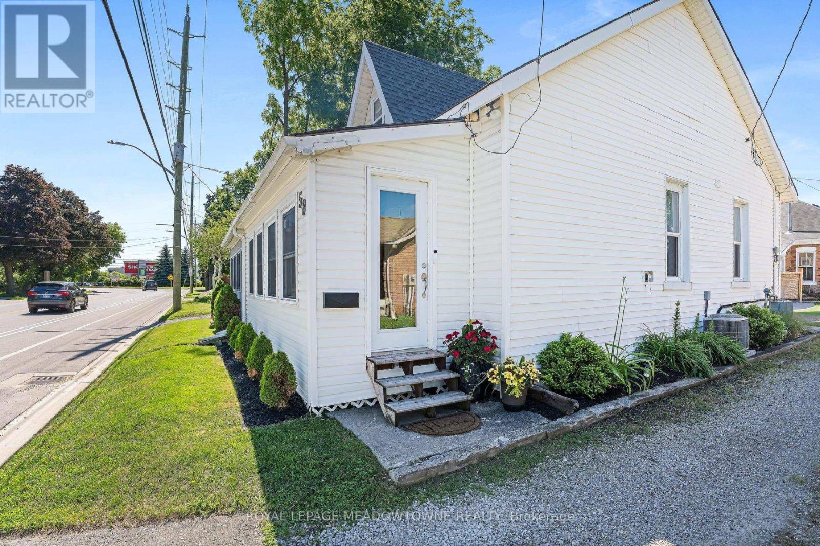 58 Young Street, Halton Hills (Ac Acton), Ontario  L7J 2G6 - Photo 5 - W13493218