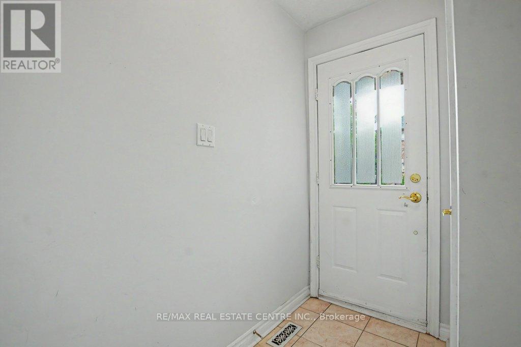10 - 76 River Drive, Halton Hills (Georgetown), Ontario  L7G 2J2 - Photo 3 - W13493264