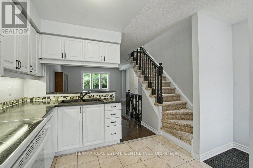 10 - 76 River Drive, Halton Hills (Georgetown), Ontario  L7G 2J2 - Photo 8 - W13493264