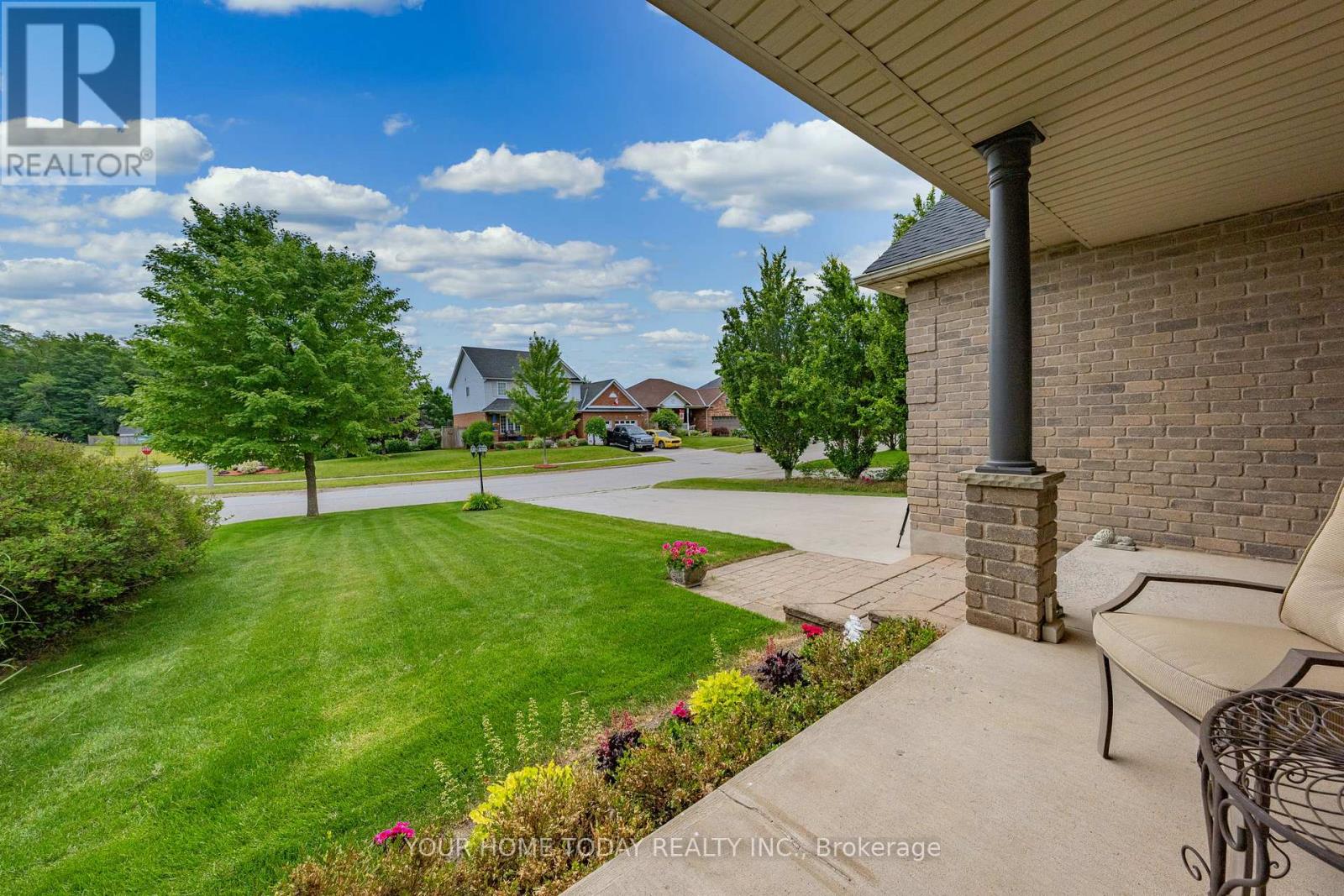 37 Dawkins Crescent, Halton Hills (Ac Acton), Ontario  L7J 2Z5 - Photo 3 - W13493562