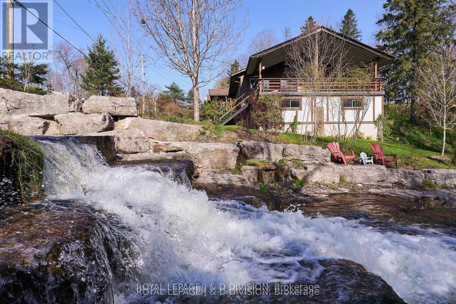 7095 Guelph Line, Milton, Ontario  L0P 1B0 - Photo 2 - W13497250