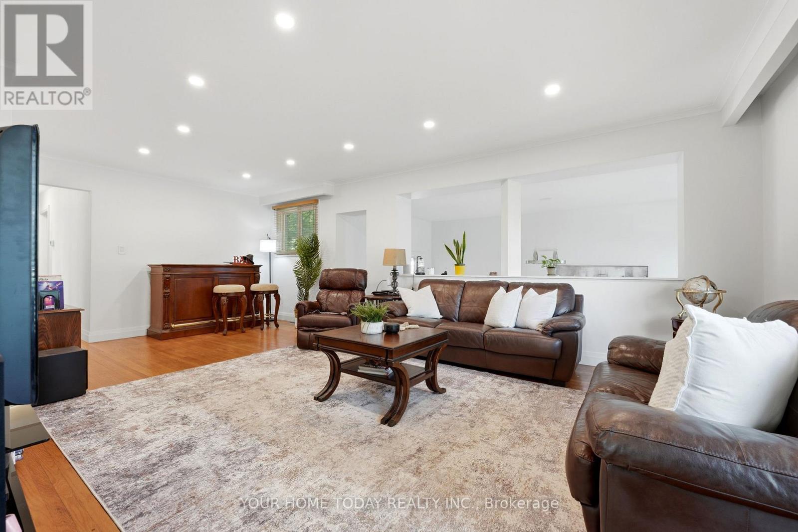 338 Delrex Boulevard, Halton Hills (Georgetown), Ontario  L7G 4H4 - Photo 6 - W13501304
