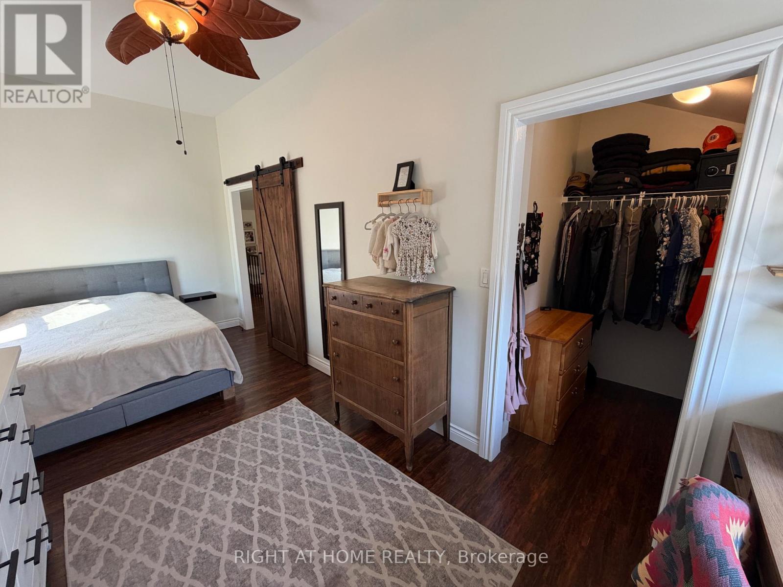 92 Main Street N, Halton Hills (Ac Acton), Ontario  L7G 3E4 - Photo 23 - W13501456