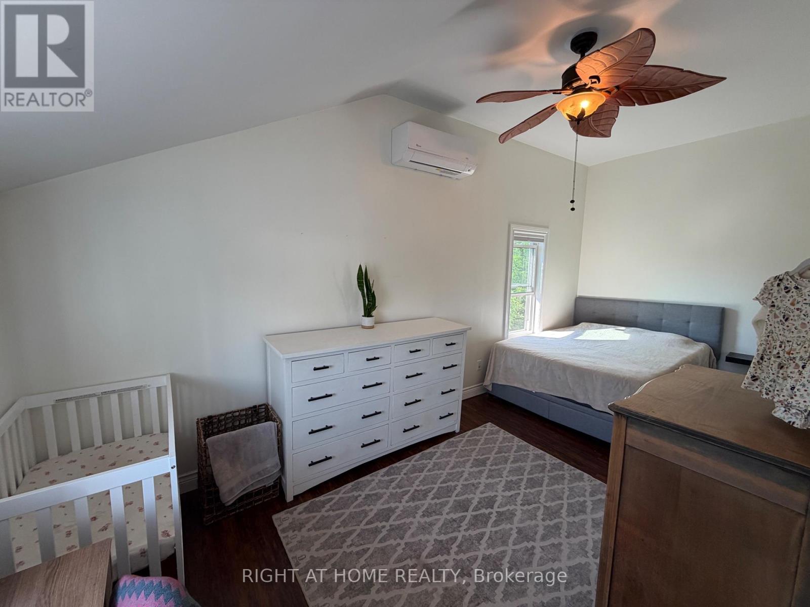 92 Main Street N, Halton Hills (Ac Acton), Ontario  L7G 3E4 - Photo 24 - W13501456