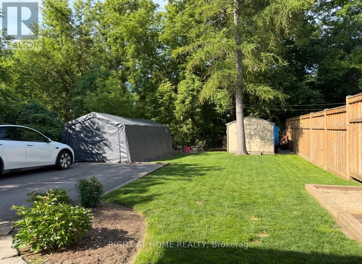 92 Main Street N, Halton Hills (Ac Acton), Ontario  L7G 3E4 - Photo 29 - W13501456