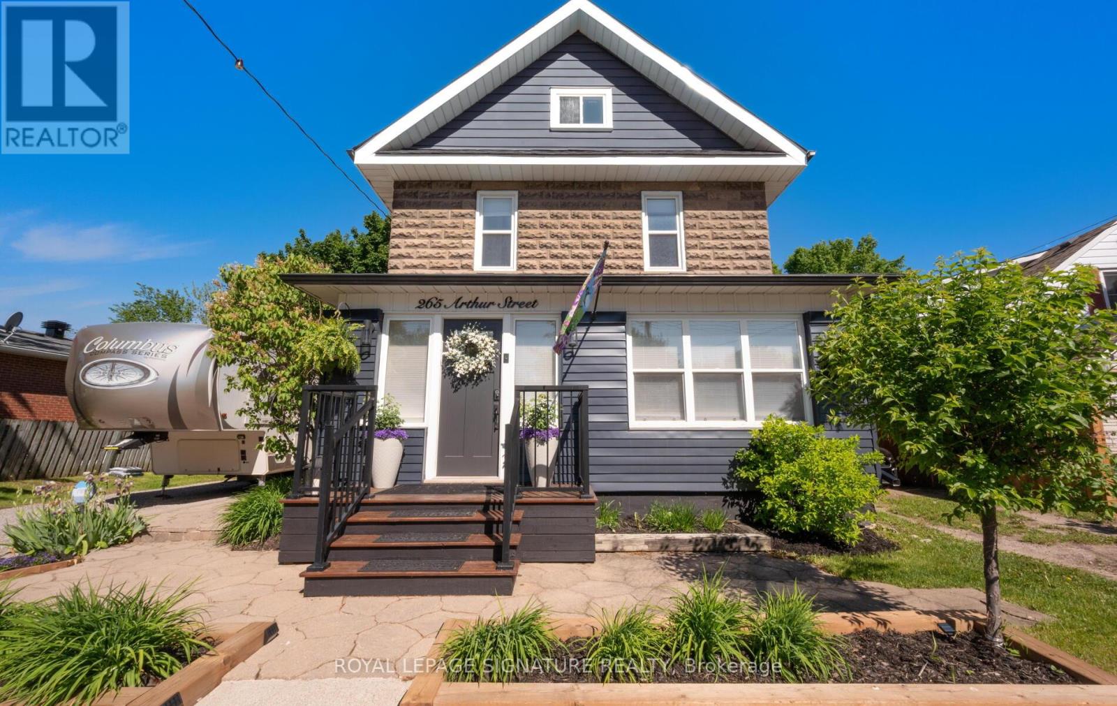265 Arthur Street, Halton Hills (Ac Acton), Ontario  L7J 1M2 - Photo 1 - W13503980