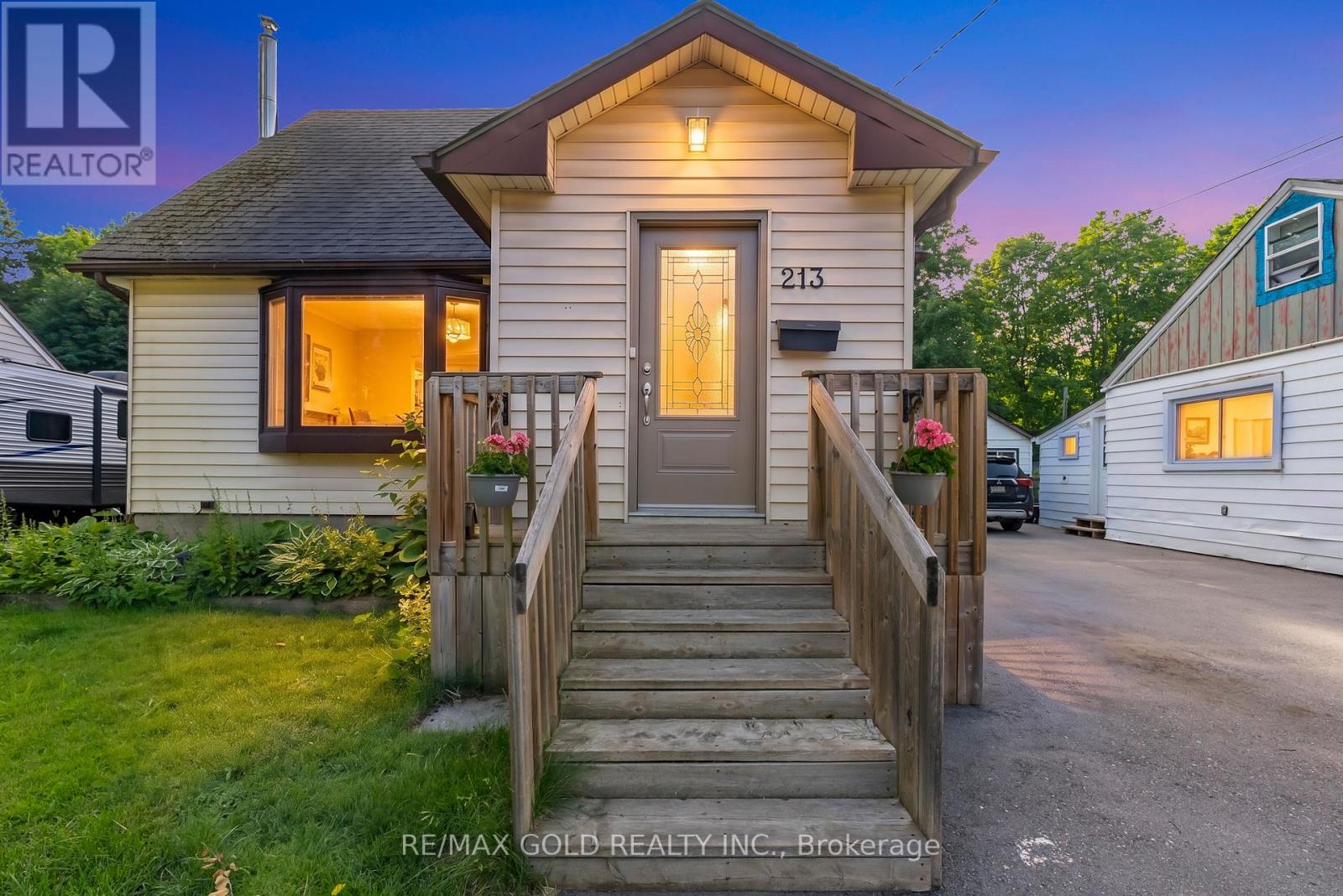 213 Mason Boulevard, Halton Hills (Ac Acton), Ontario  L7J 1A7 - Photo 9 - W13505622