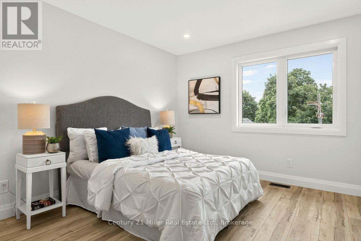 39 Victoria Street, Halton Hills (Georgetown), Ontario  L7G 3N5 - Photo 14 - W13507184