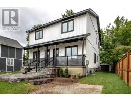 <div class="price">$879,900</div> 39 Victoria Street, Halton Hills (Georgetown)<br><div style="margin-bottom:8px;"><small>Century 21 Miller Real Estate Ltd.</small></div><div class='bed_bath'>3 Bed | 3 Bath</div>