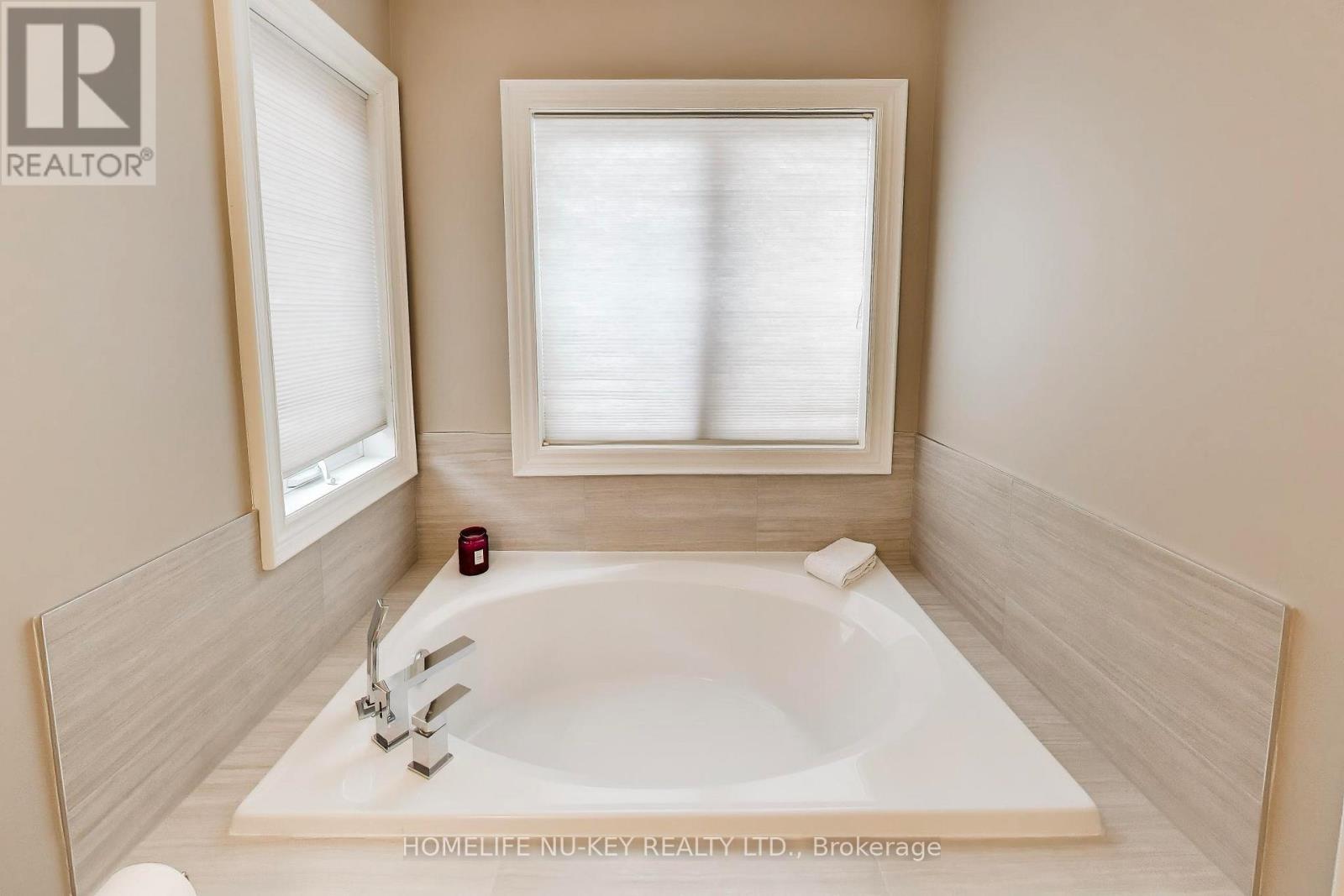 27 Lauchlin Crescent, Halton Hills (Georgetown), Ontario  L7G 5R1 - Photo 27 - W13515658