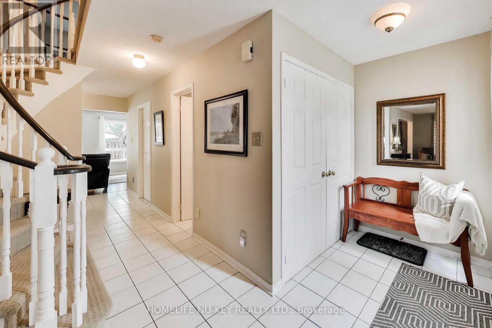 27 Lauchlin Crescent, Halton Hills (Georgetown), Ontario  L7G 5R1 - Photo 4 - W13515658
