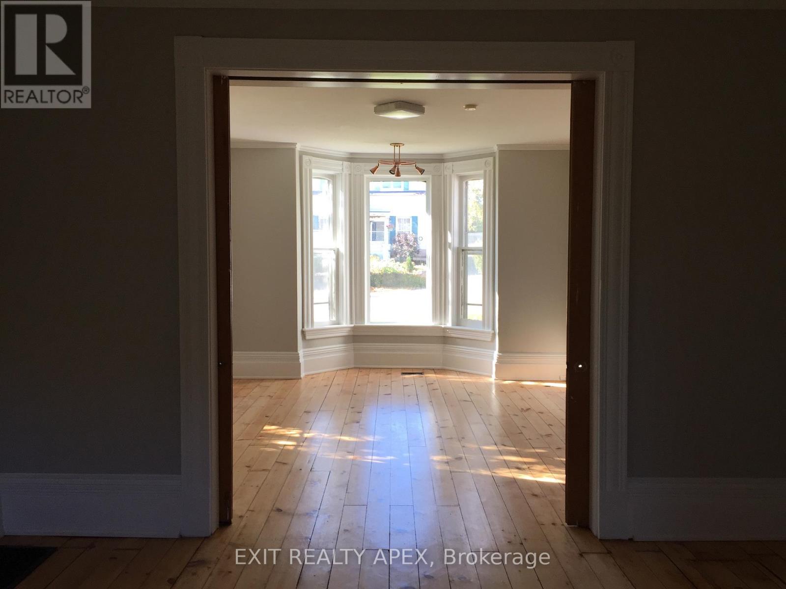 2 - 87 Main Street N, Milton (Campbellville), Ontario  L0P 1B0 - Photo 4 - W13515930