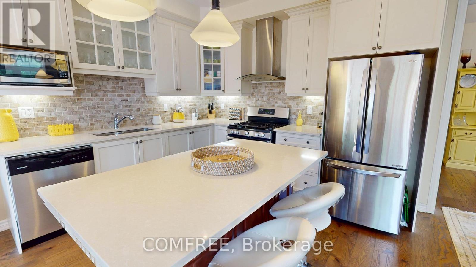 16 Ridgegate Crescent, Halton Hills (Georgetown), Ontario  L7G 0L1 - Photo 10 - W13516210