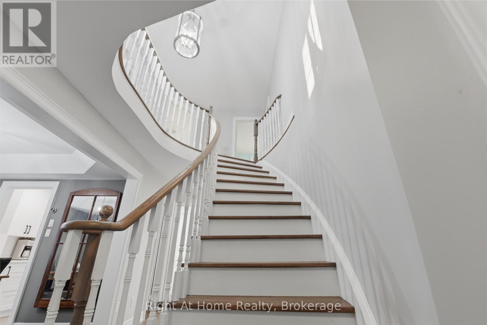 57 Lauchlin Crescent, Halton Hills (Georgetown), Ontario  L7G 5R5 - Photo 16 - W13516334