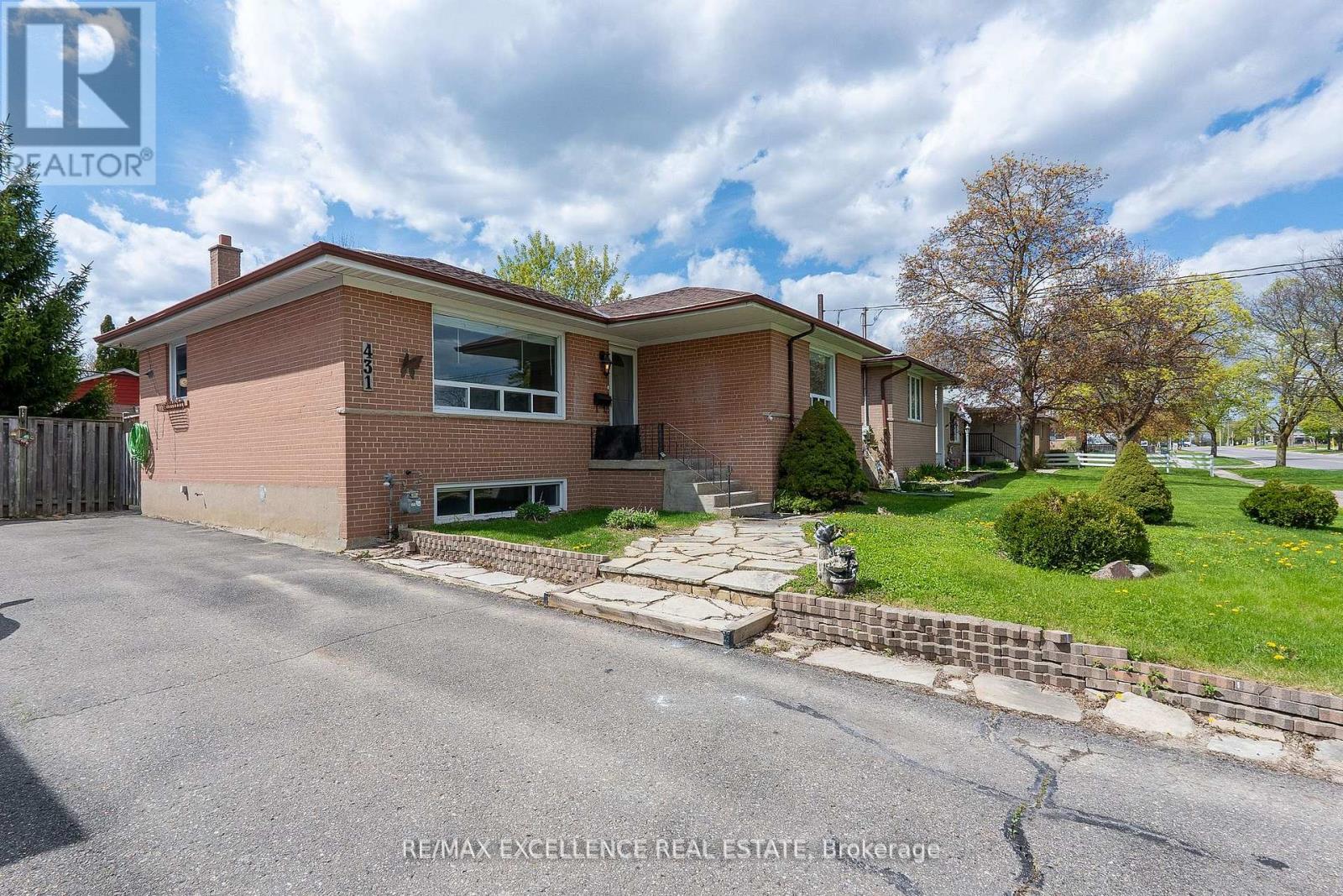 431 Delrex Boulevard, Halton Hills (Georgetown), Ontario  L7G 4J1 - Photo 2 - W13520308