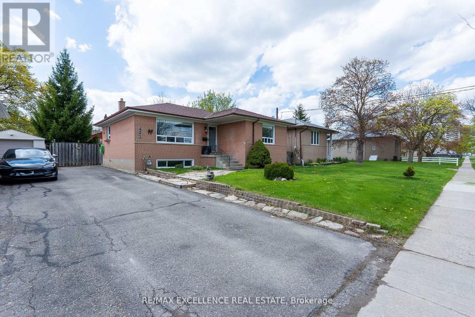 431 Delrex Boulevard, Halton Hills (Georgetown), Ontario  L7G 4J1 - Photo 3 - W13520308