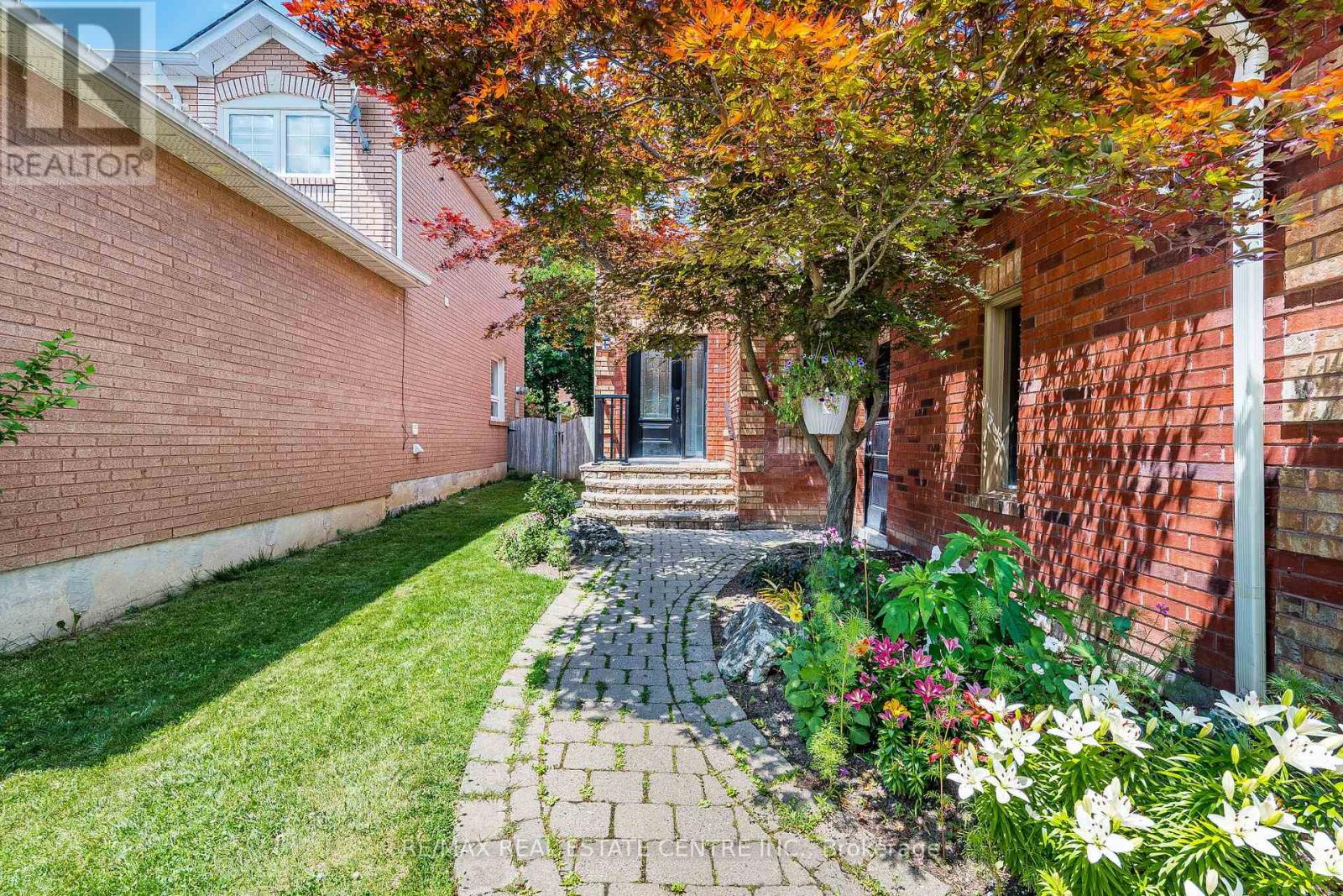 14231 Argyll Road, Halton Hills (Georgetown), Ontario  L7G 5P9 - Photo 3 - W13523462