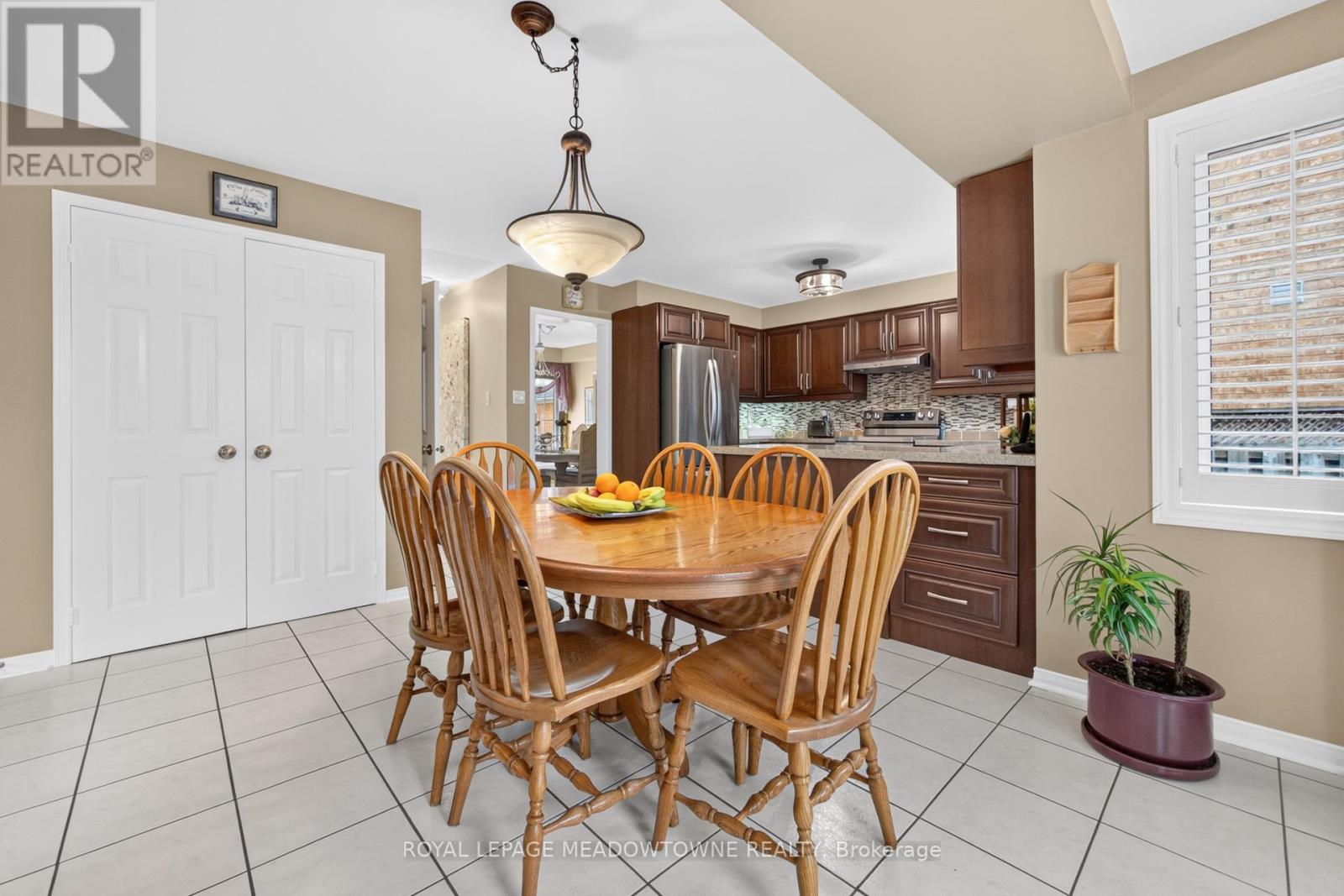 82 Miller Drive, Halton Hills (Georgetown), Ontario  L7G 5T2 - Photo 19 - W13525458