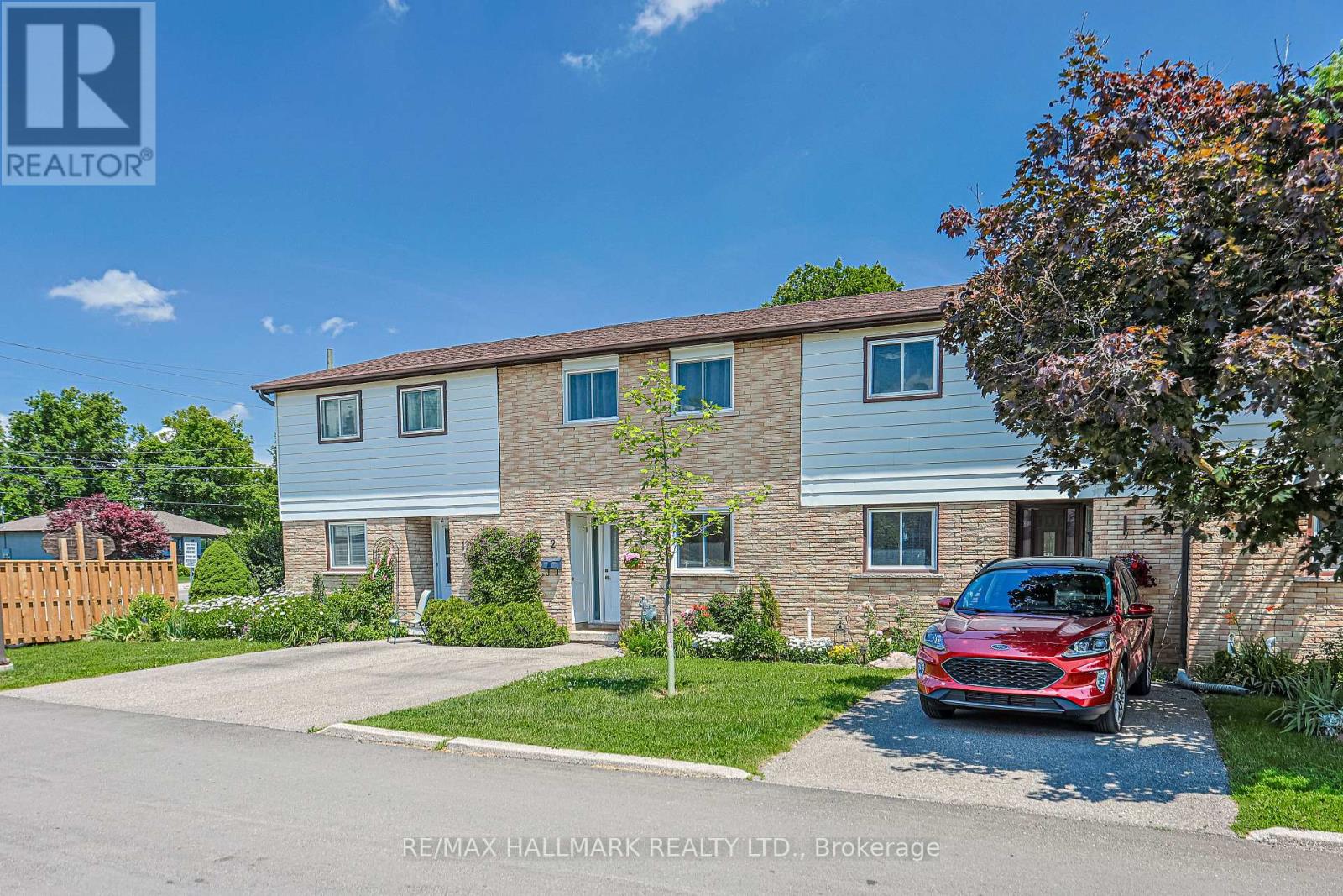 2 - 59 Maple Avenue, Halton Hills (Georgetown), Ontario  L7G 1X8 - Photo 1 - W13530918