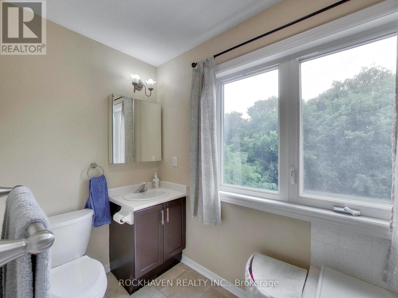 32 Maple Avenue, Halton Hills (Georgetown), Ontario  L7G 5L8 - Photo 19 - W13531604