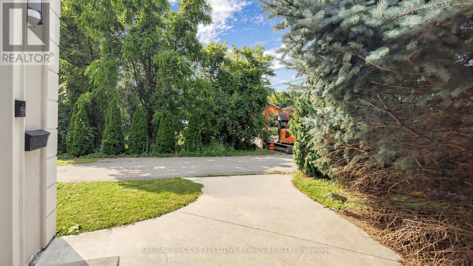 33 Ann Street, Halton Hills (Georgetown), Ontario  L7G 2V3 - Photo 3 - W13536116