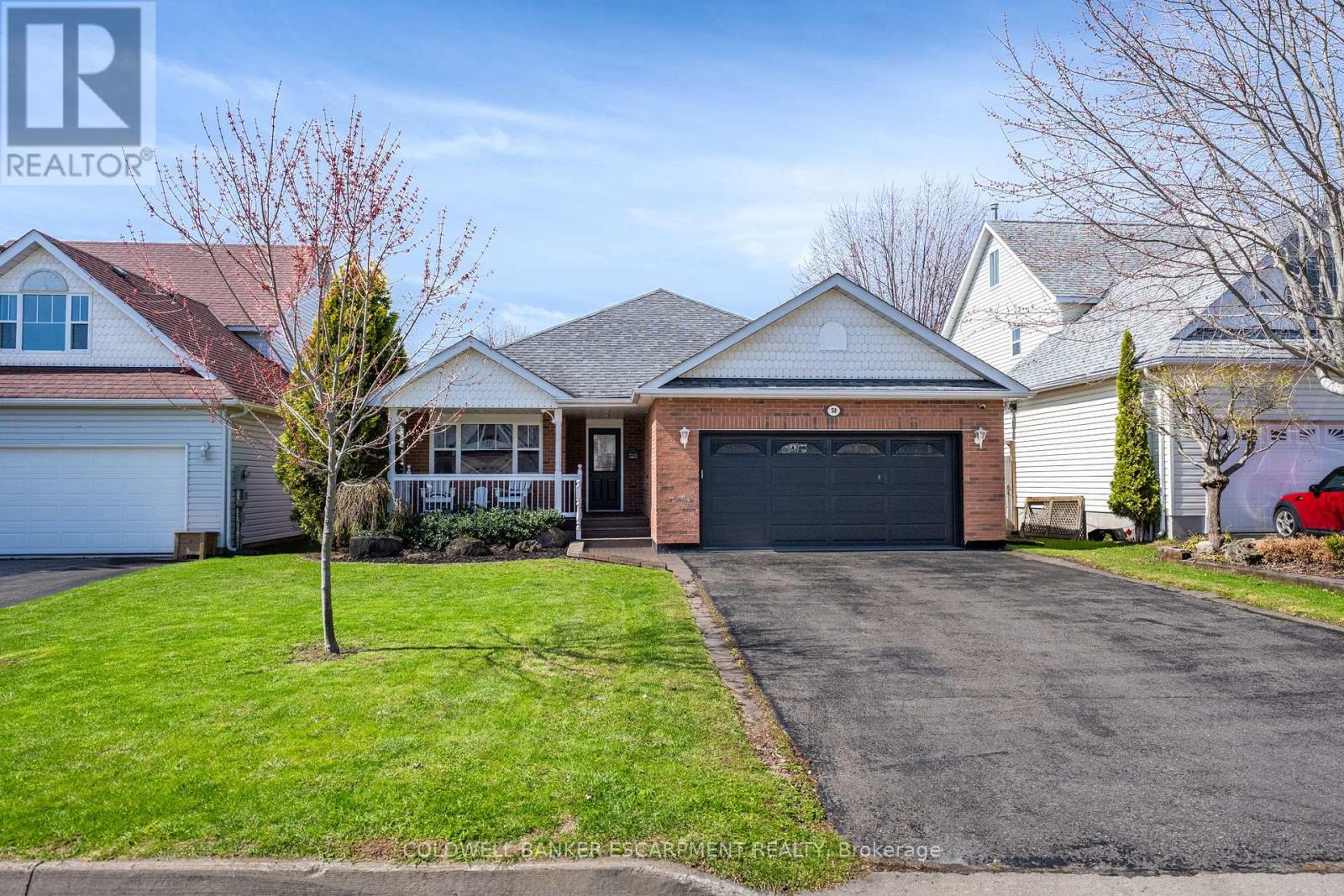 58 Dairy Drive, Halton Hills (Ac Acton), Ontario  L7J 2Y1 - Photo 2 - W13541038