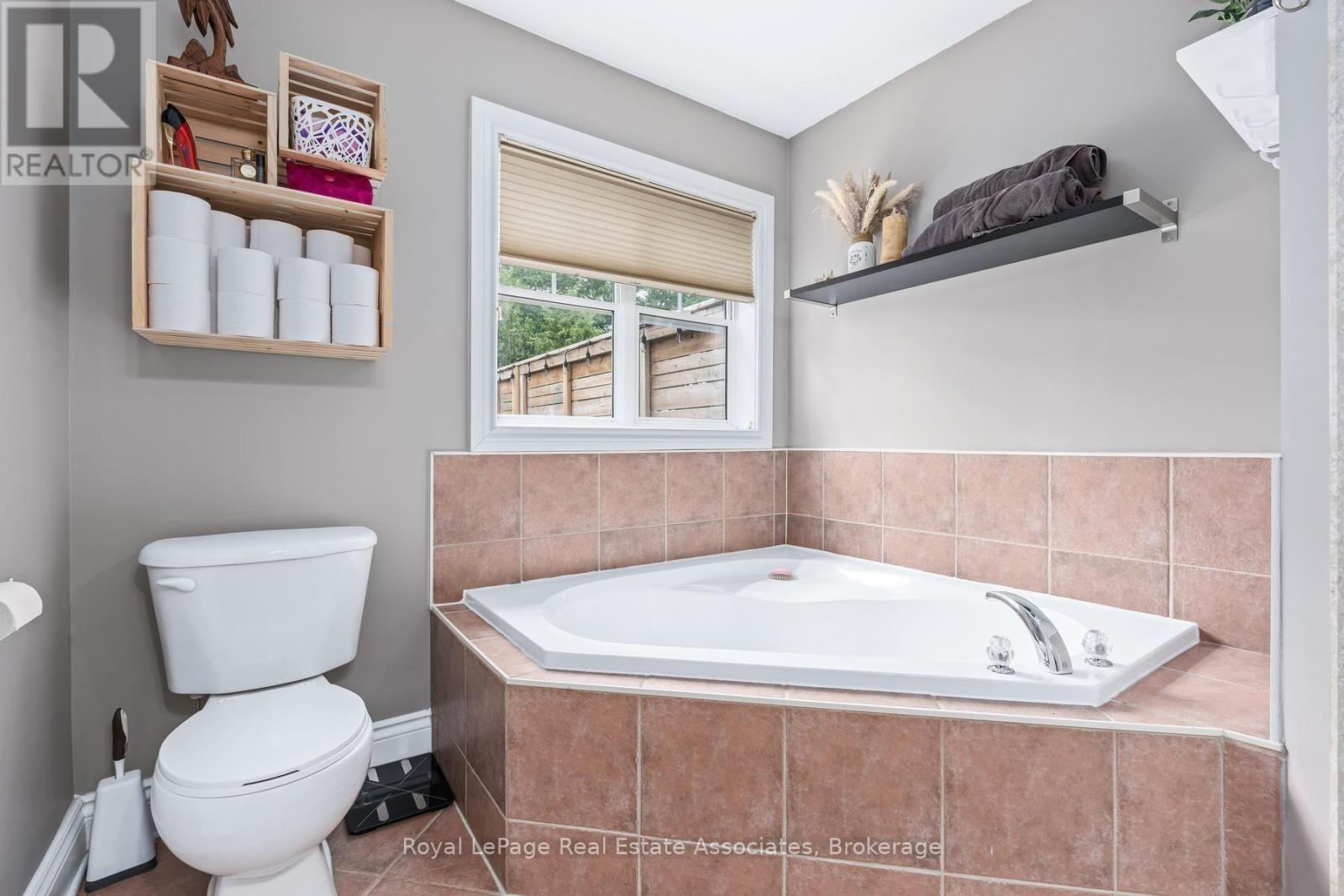 62 Somerville Road, Halton Hills (Ac Acton), Ontario  L7J 2Z7 - Photo 17 - W13542812