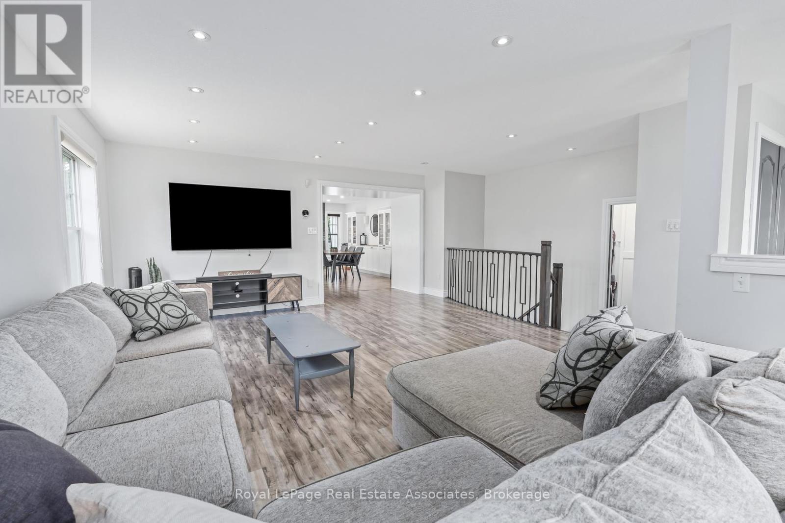 62 Somerville Road, Halton Hills (Ac Acton), Ontario  L7J 2Z7 - Photo 5 - W13542812