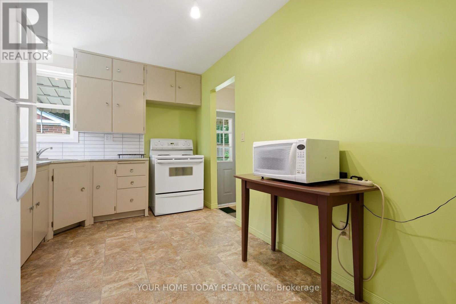 32 Dayfoot Drive, Halton Hills (Georgetown), Ontario  L7G 2L1 - Photo 11 - W13543276