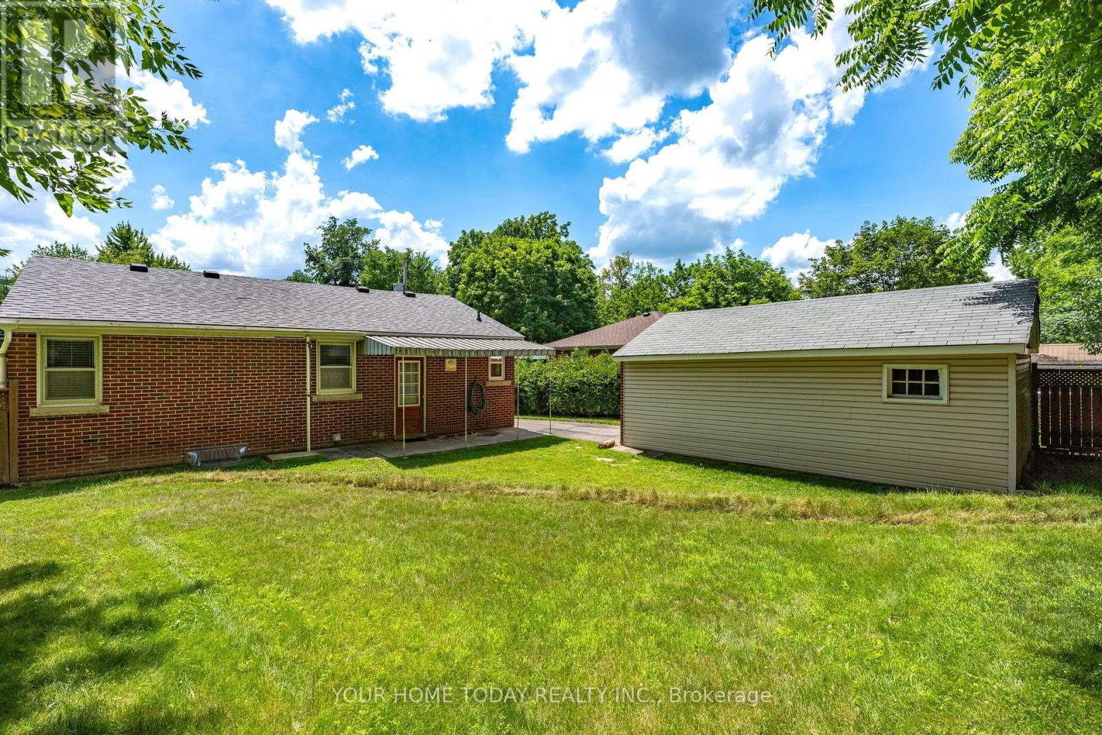 32 Dayfoot Drive, Halton Hills (Georgetown), Ontario  L7G 2L1 - Photo 20 - W13543276